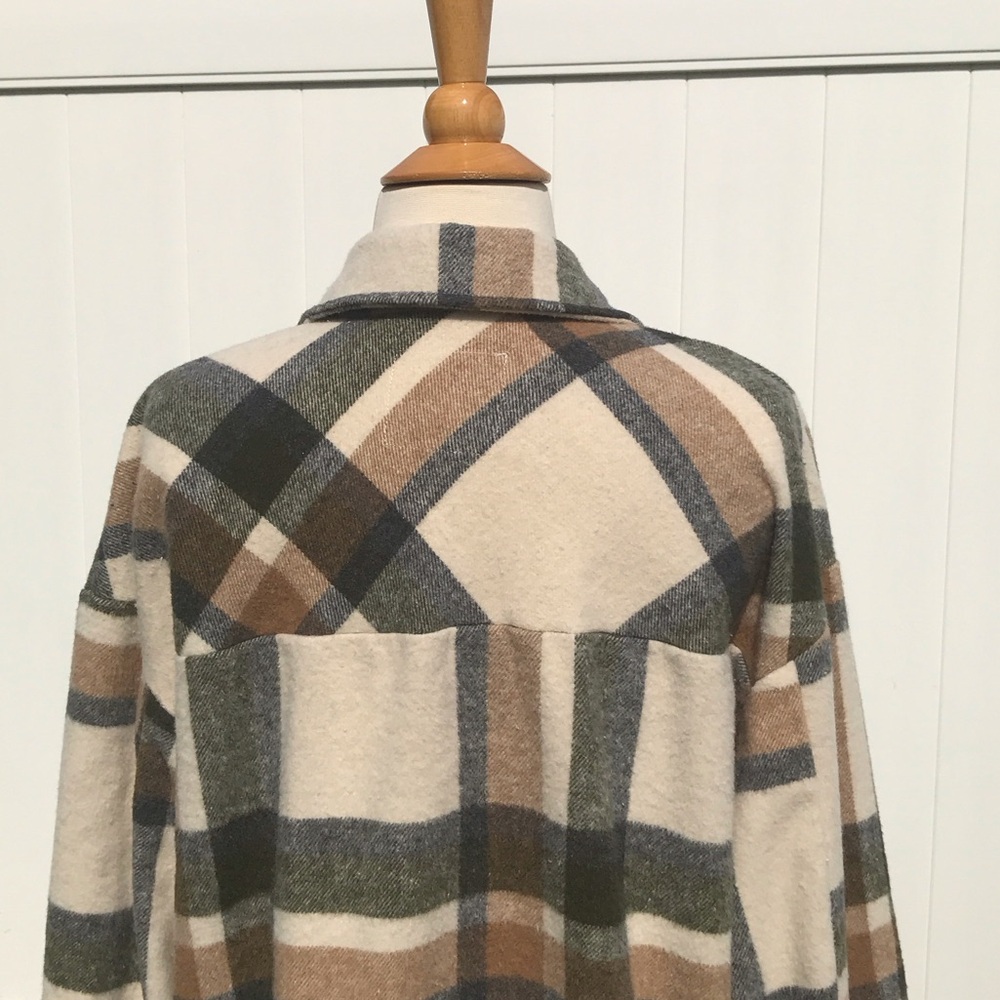 Altar'd State Large Gray Taupe Cream Plaid Shirt Jacket Size Medium - Picture 6 of 16